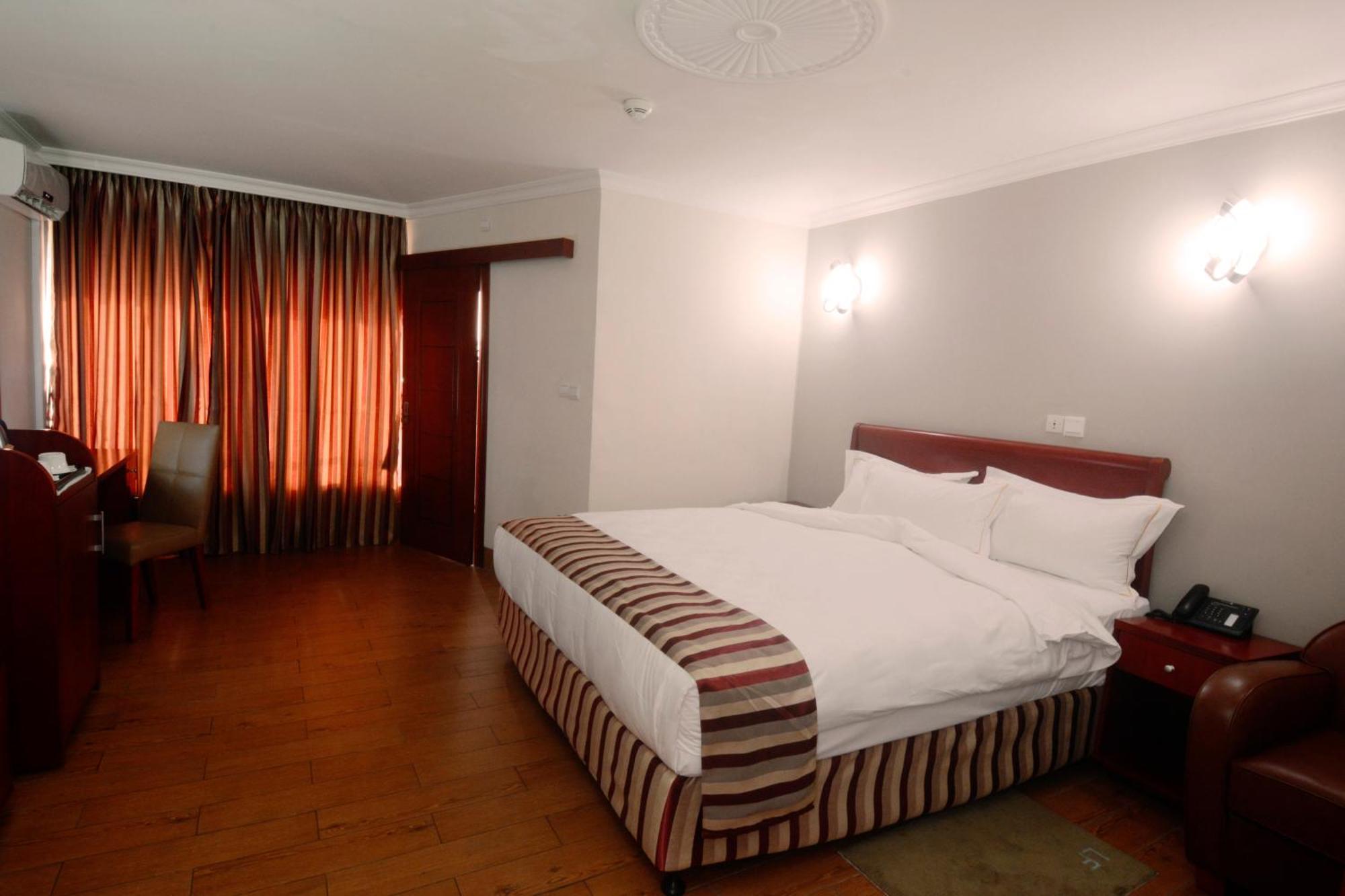 Hotel La Falaise Yaounde Yaoundé Exterior foto