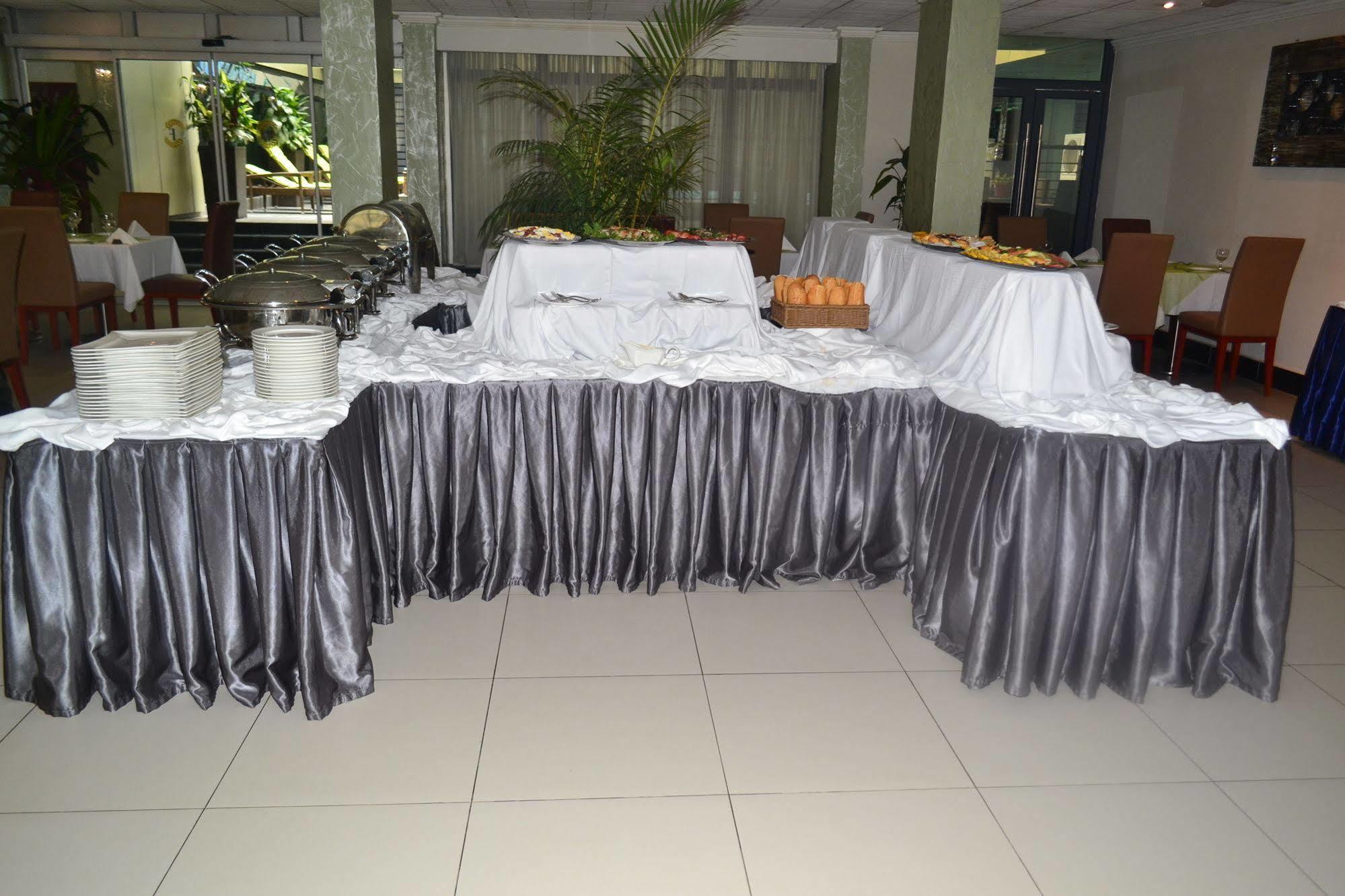 Hotel La Falaise Yaounde Yaoundé Exterior foto